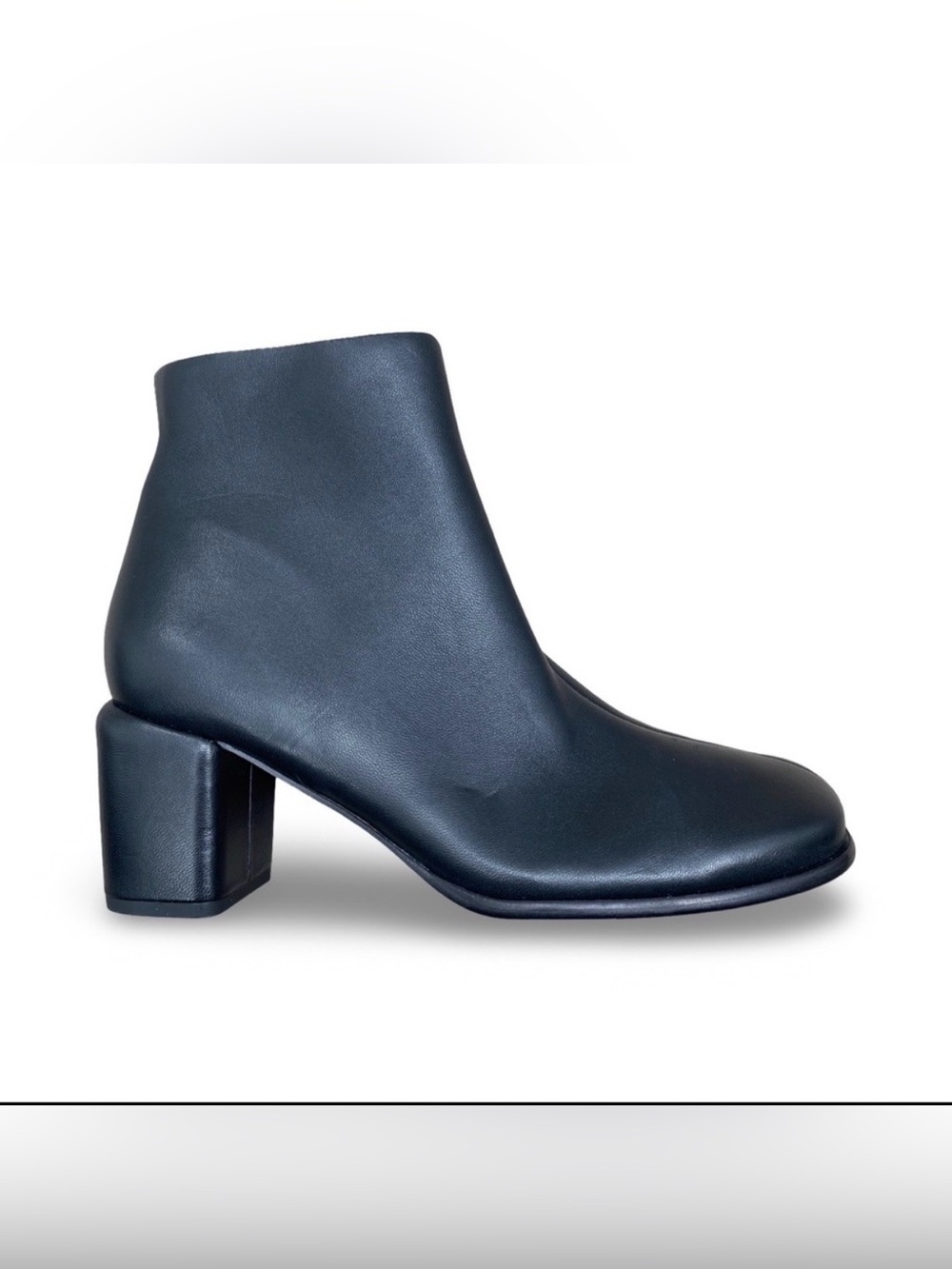 Vince Maggie Bootie Black Ankle Zip Boots Size 8 NEW